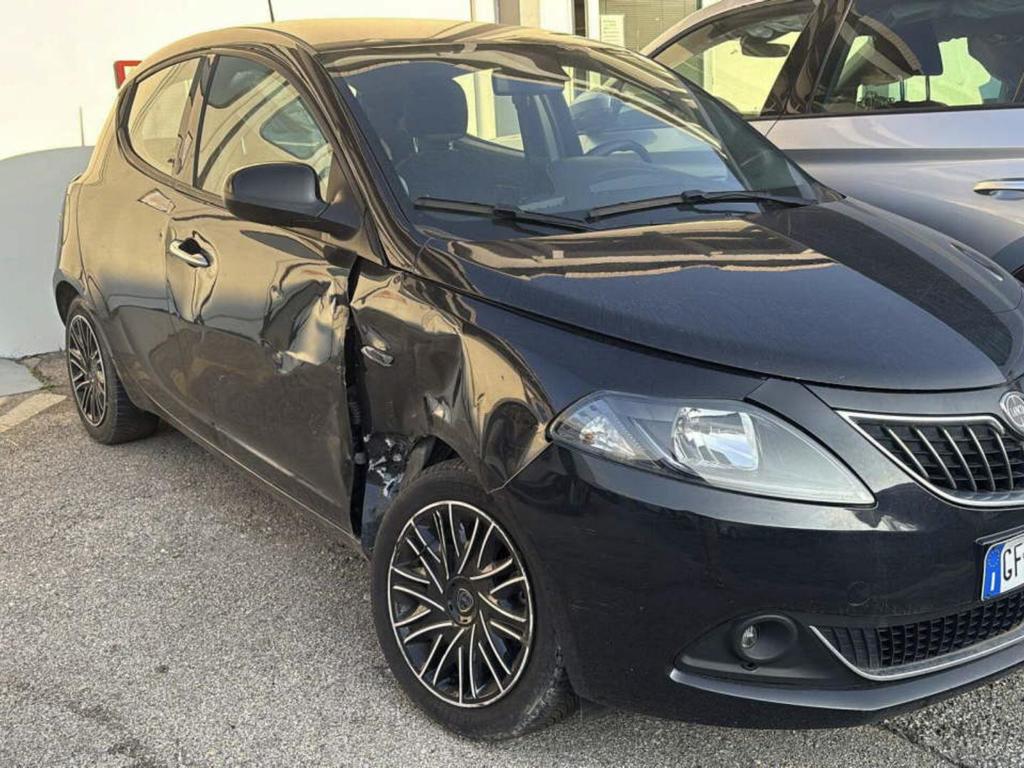 Lancia Ypsilon 1.0 FIREFLY HYBRID GOLD S&amp;S 70CV, 2021