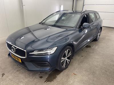 Volvo V60 2.0 B3 MOMENTUM, 2021