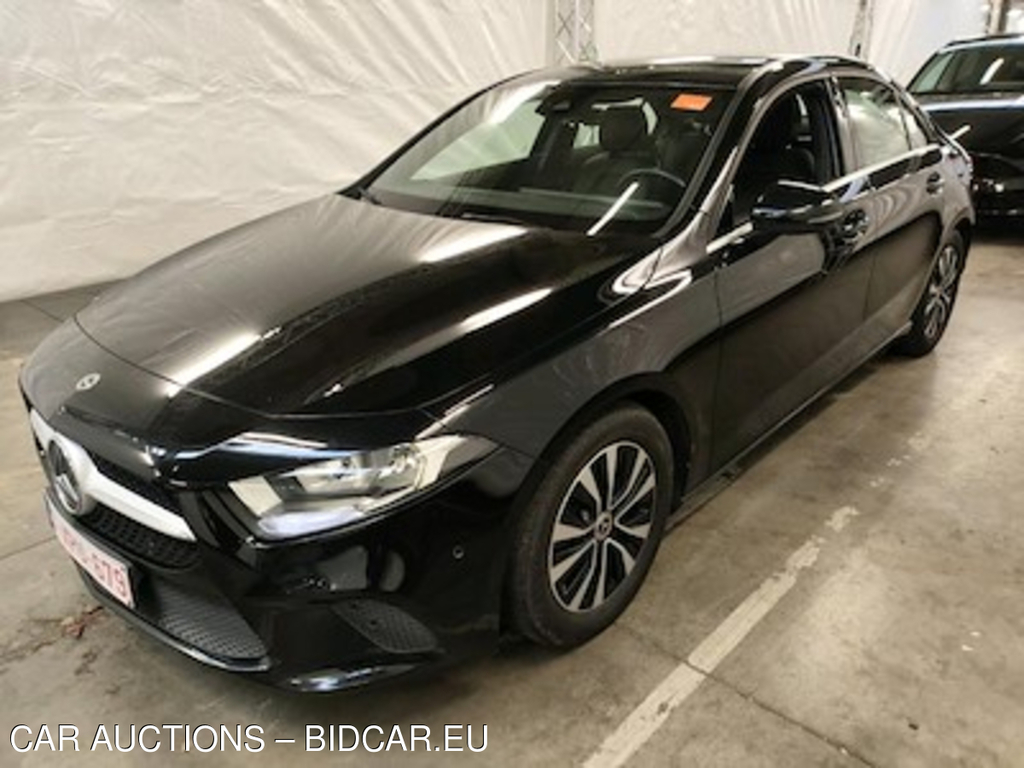 Mercedes-Benz A sedan A 180 D BUSINESS SOLUTION AUT