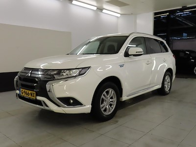 Mitsubishi Outlander PHEV Pure 5d