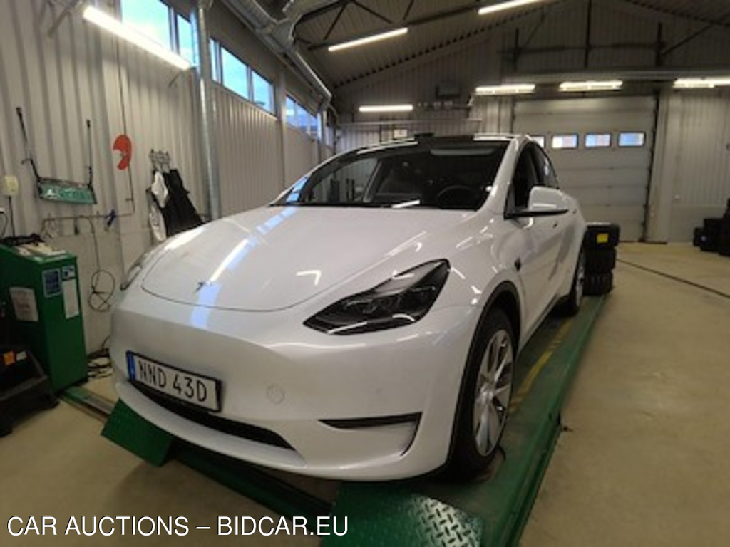 Tesla Model Y Long Range Awd