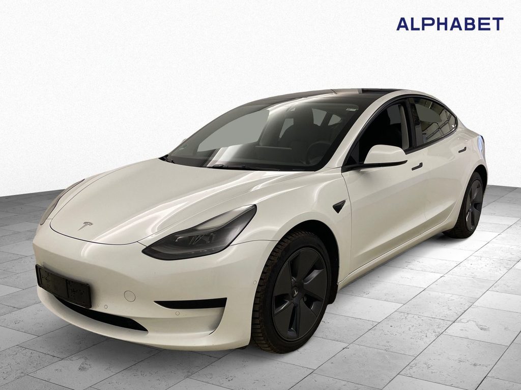 Tesla Model 3 Standard Reichweite Plus Hinterradantrieb, 2021