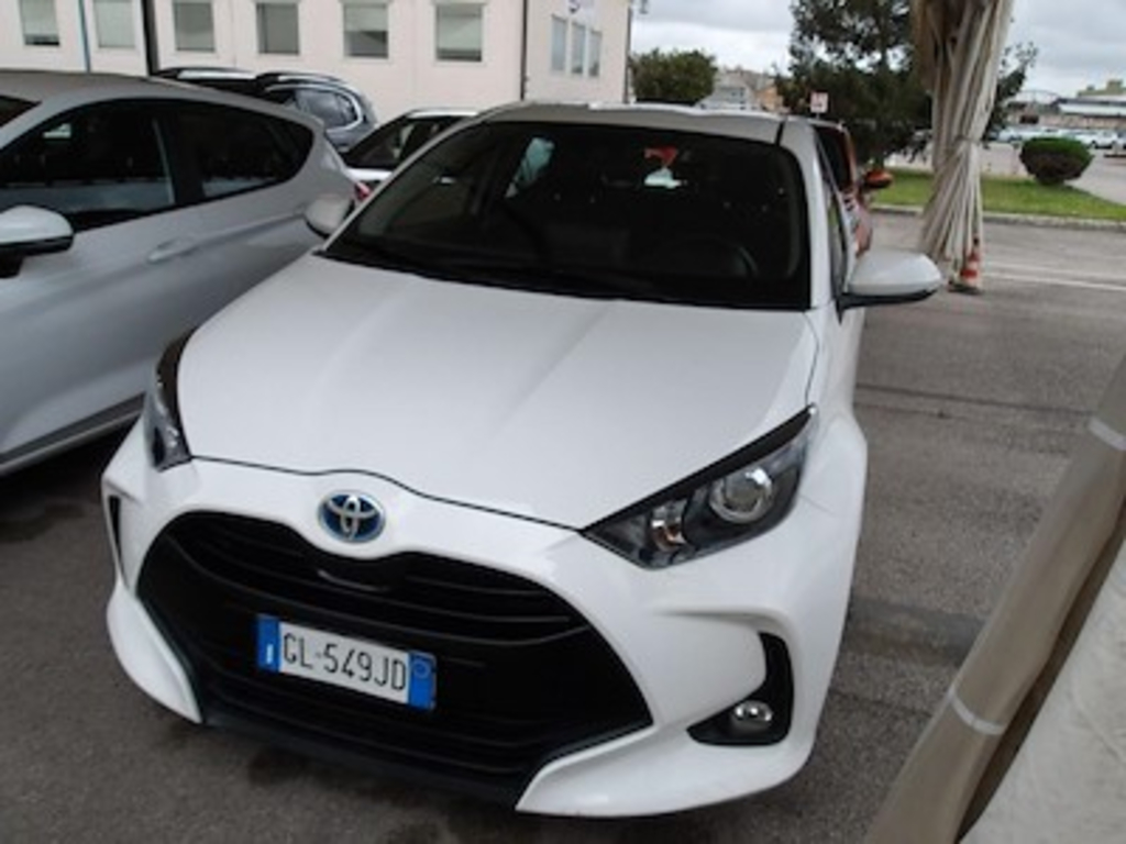 Toyota Yaris N1 Hybrid Business My22