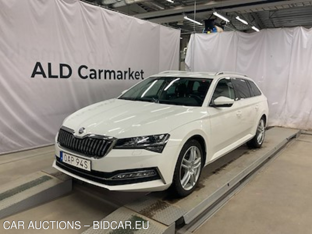 Skoda Superb IV 1.4 plug-in Business, Navi, B-Kamera, Drag, Skinn, Auto