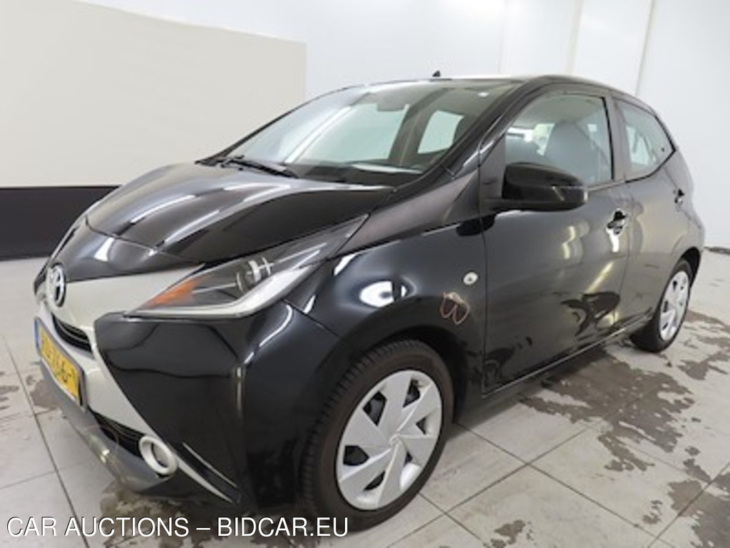 Toyota Aygo 1.0 VVT-i x-play 5d