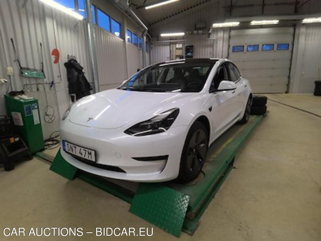 Tesla Model 3 Standard Range Plus Rwd