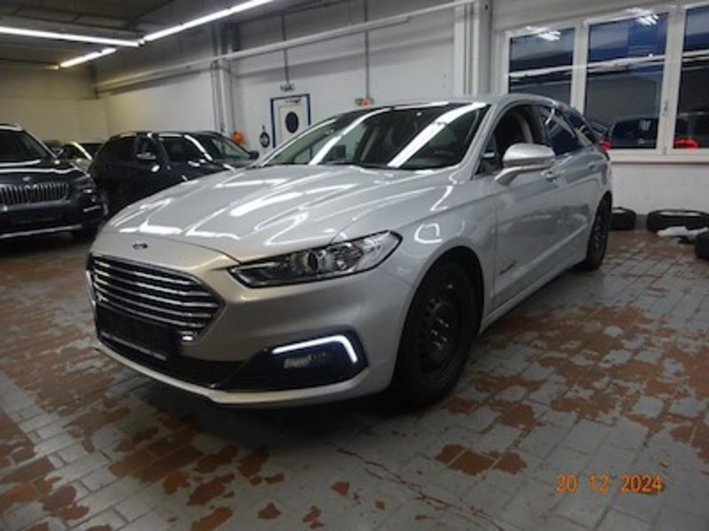 Ford mondeo 2.0 HYBRID TITANIUMTRAVELLER