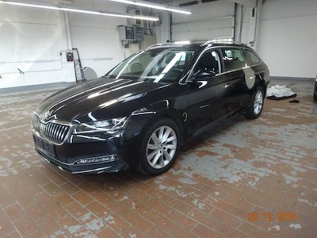 Skoda superb 2.0 TDI 110KW STYLEDSG-7 COMBI