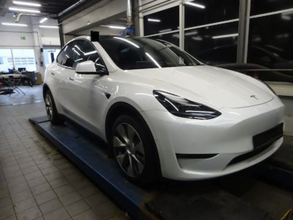 Tesla model Y 75KWH LR 4WD AUTO