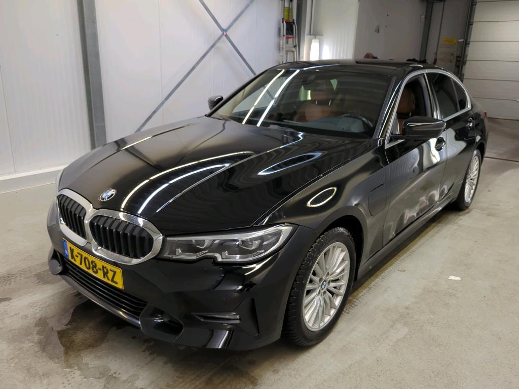 BMW 330 eA 215kW, 2021