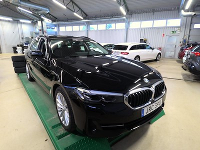 BMW Series 5 530e xDrive Touring Connected Edit