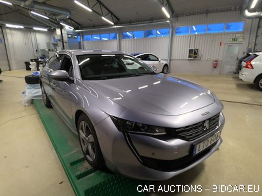 Peugeot 508 SW PureTech Plug-In Allure-Pack Drag Cockpit