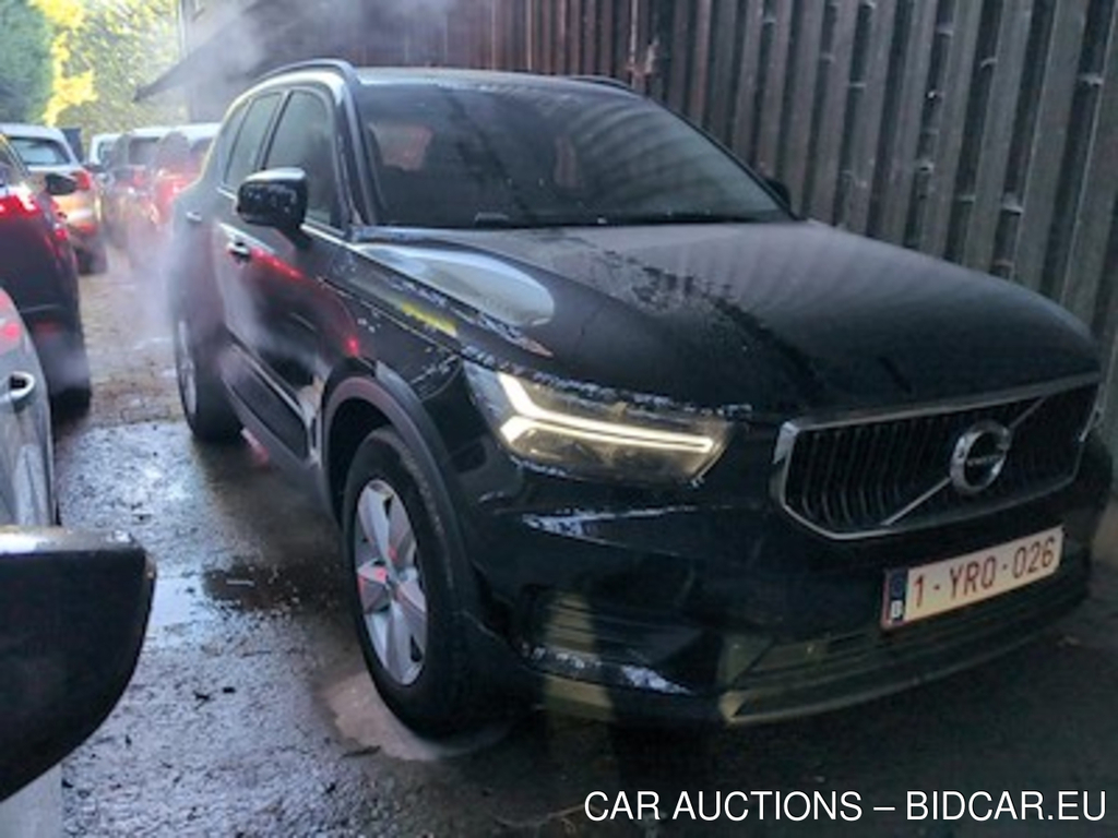 Volvo XC40 1.5 T2 MOMENTUM CORE