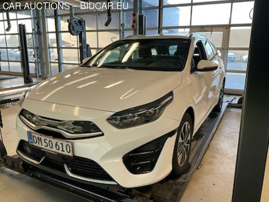 Kia Ceed 1.6 Gdi Phev 141 Prestige Dct MY22