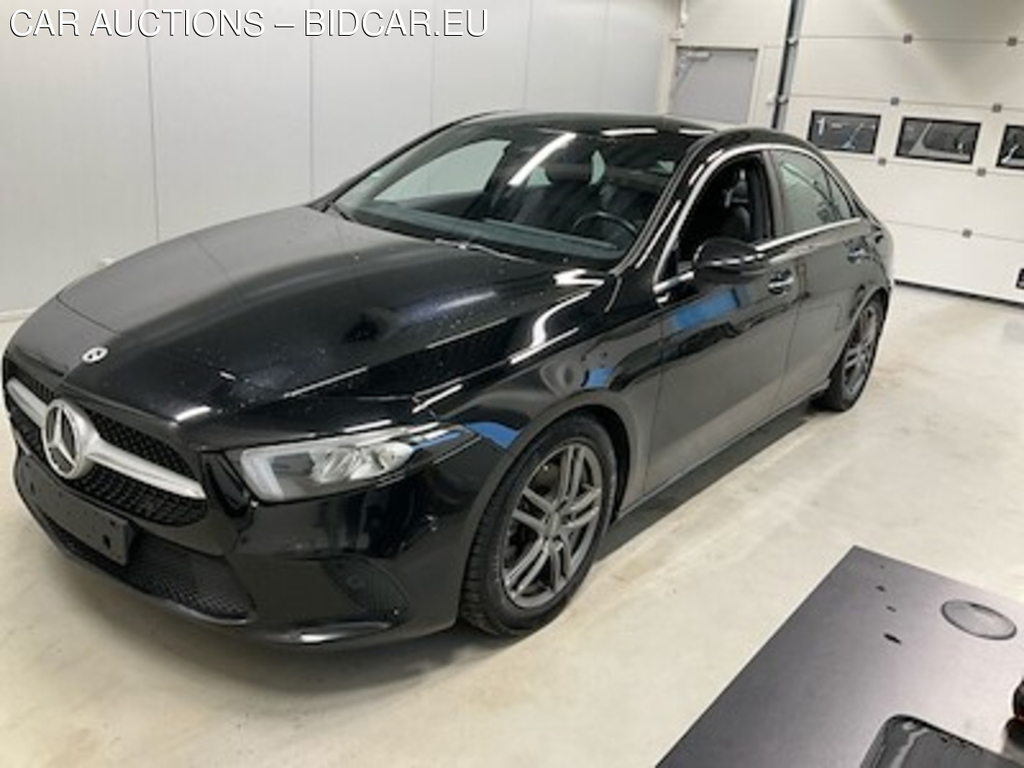 Mercedes-Benz A-Class 2.0 A 220 D Business Dct