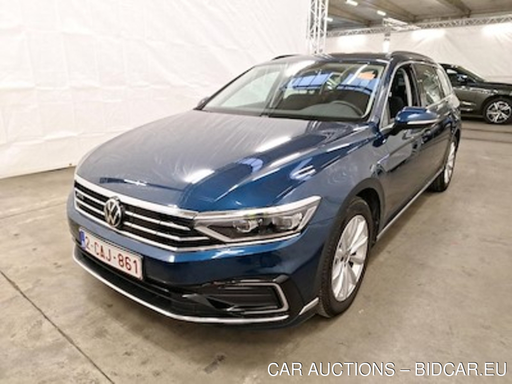 Volkswagen Passat 1.4 TSI MSQ VARIANT GTE BUSINESS