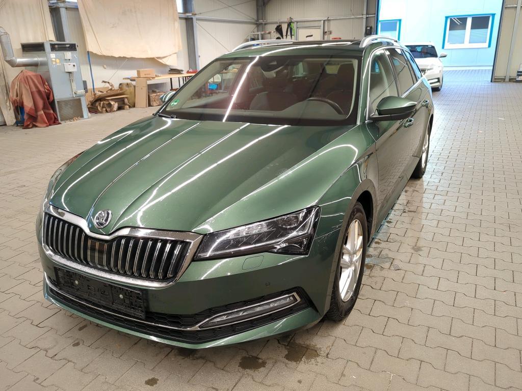 Skoda Superb COMBI 2.0 TDI DSG Premium Edition, 2021