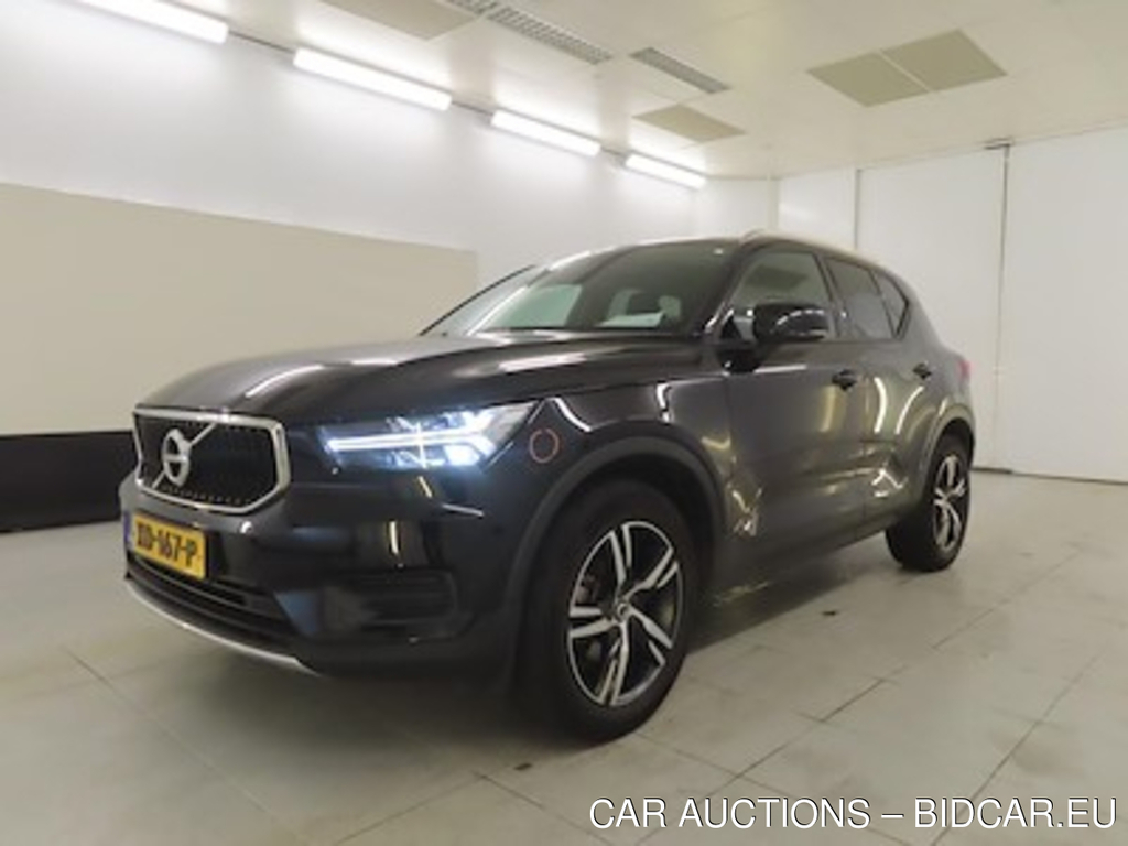 Volvo XC40 T3 Momentum 5d