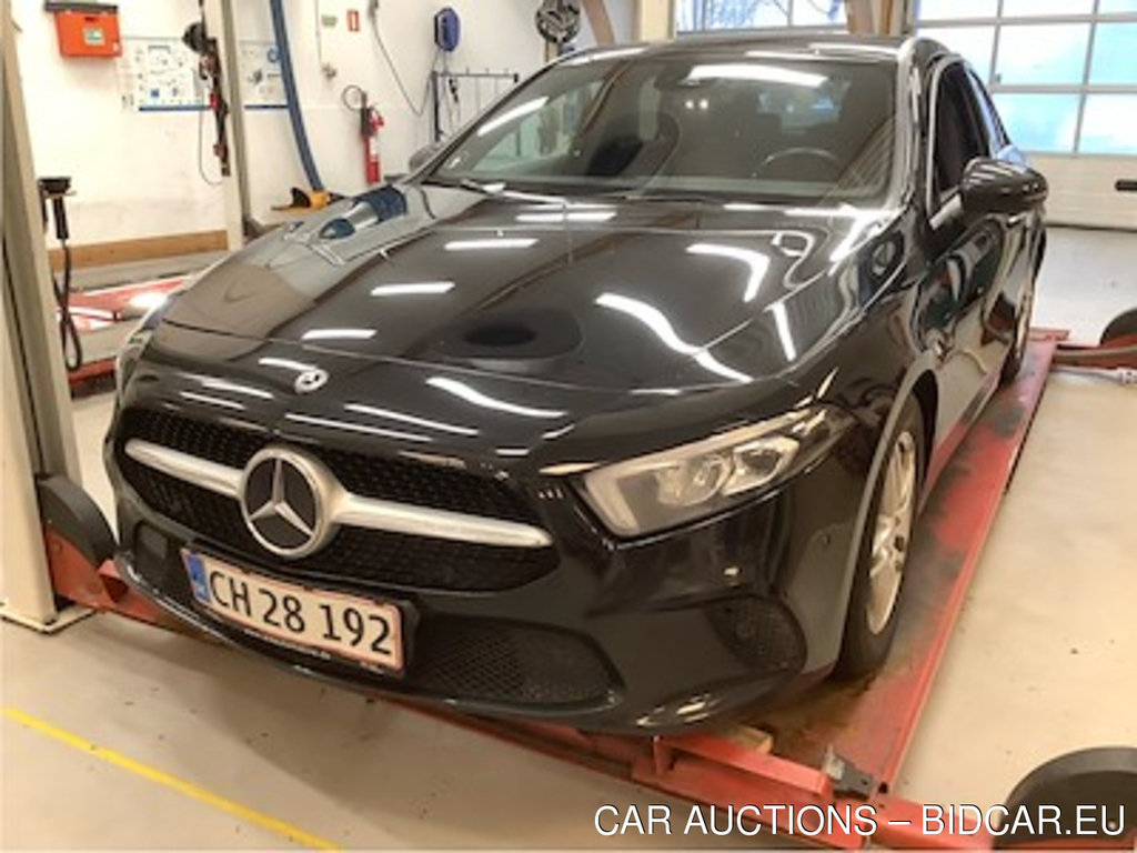 Mercedes-Benz A-Klasse 1.5 A 180 D Business DCT UA!