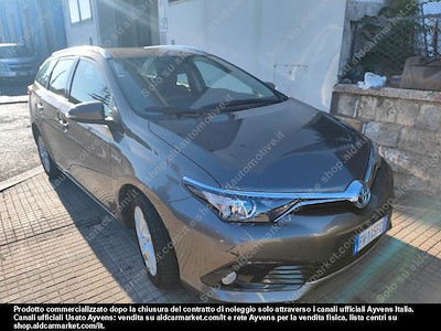 Toyota auris touring sports hybrid business -