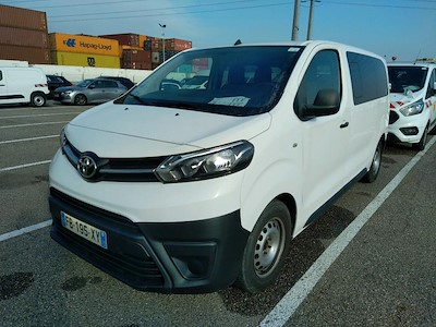 Toyota PROACE PROACE Combi Medium 1.5 120 D-4D Dynamic RC18