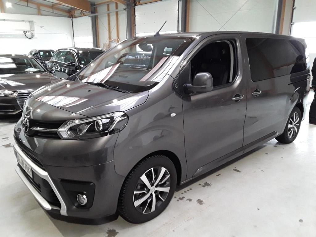 Toyota Proace 2.0-L-D-4D (5-SI.) AUTM. Verso compact Team Deutschland, 2023