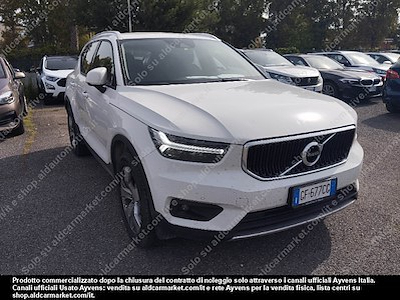 Volvo xc40 T2 automatico momentum pro -