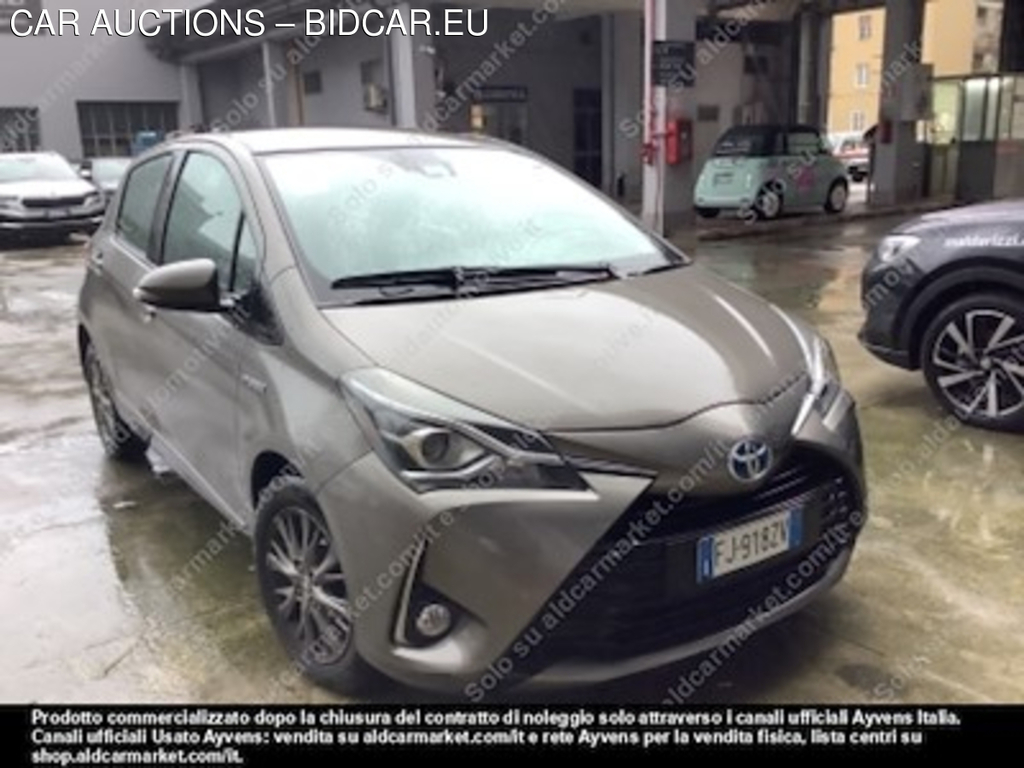 Toyota yaris 1.5 hybrid active hatchback -