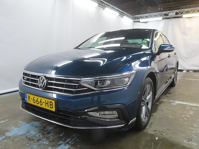 Volkswagen PASSAT 1.5 TSI 7-DSG Elegance Business R 4d