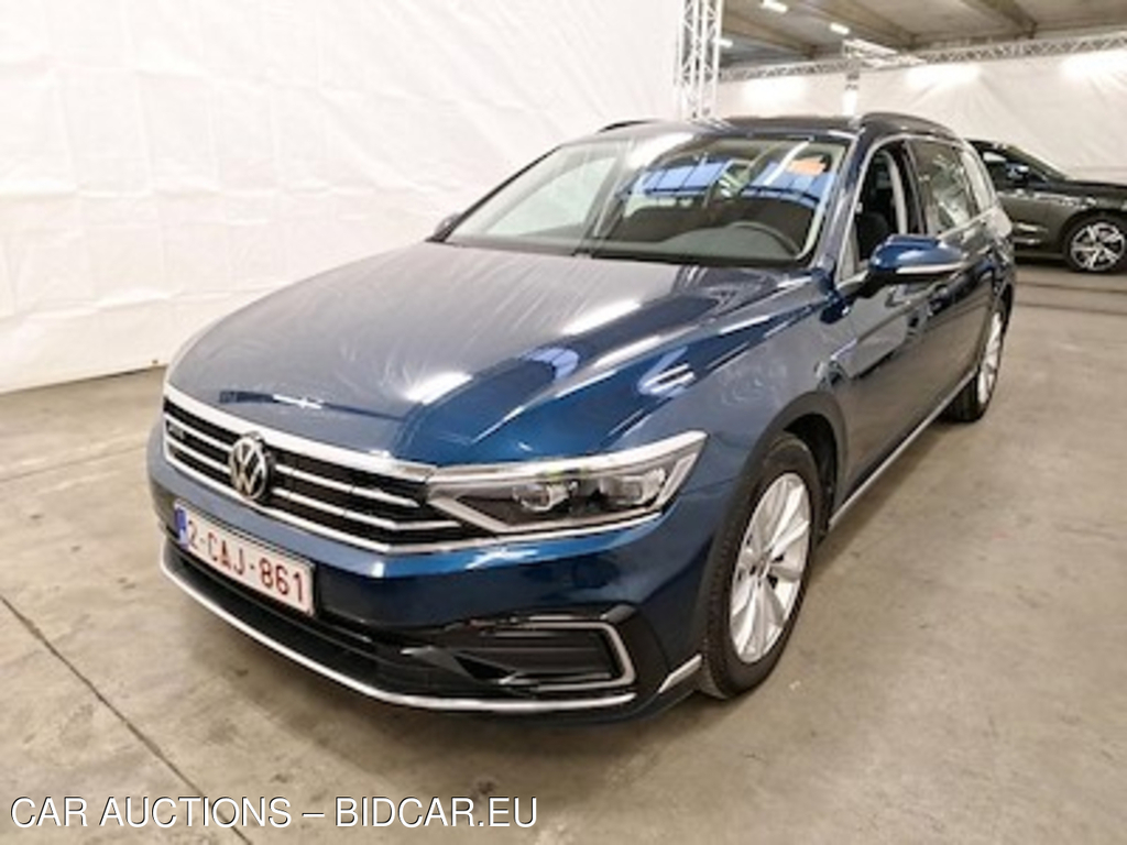 Volkswagen Passat 1.4 TSI MSQ VARIANT GTE BUSINESS