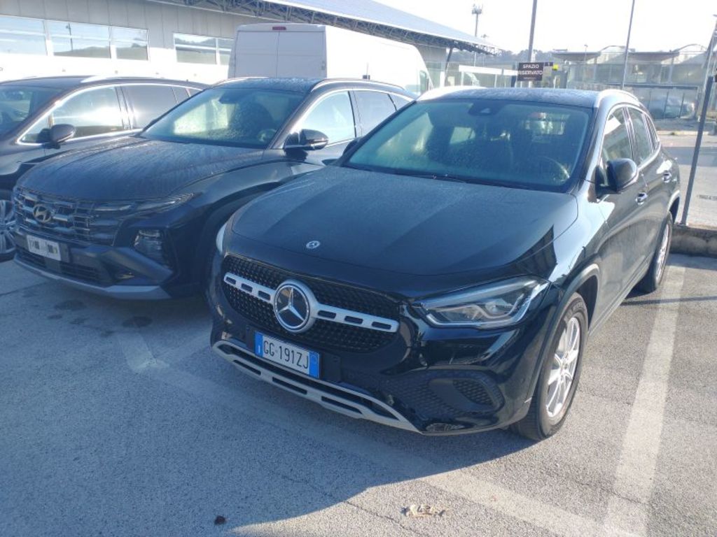 Mercedes Gla 180 D BUSINESS EXTRA AUTO, 2021