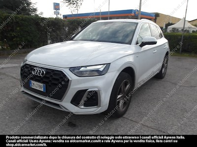 Audi Q5 40 tdi S line -