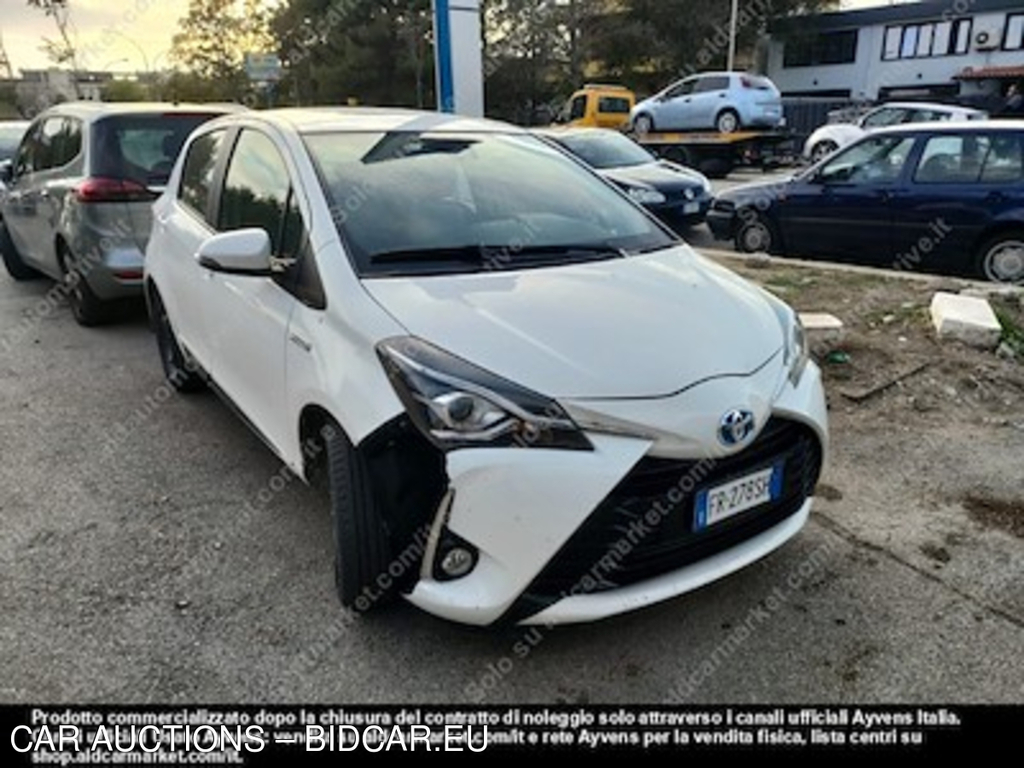 Toyota yaris 1.5 hybrid active hatchback -