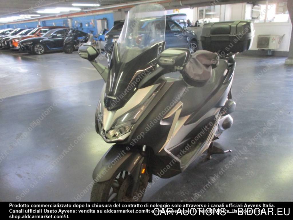 Honda Honda forza 300 abs ym18 E4 -