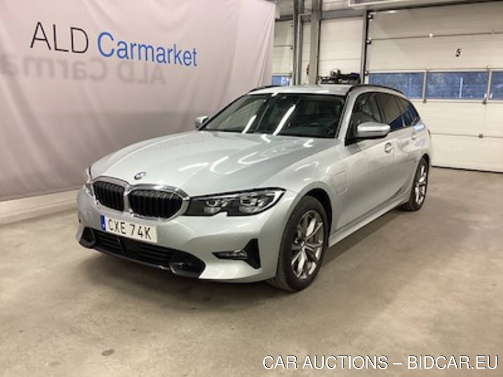 BMW 330e xdrive !REAR DIFFERENTIAL BROKEN! Nav, Drag, PDC Fram&amp;Bak, Skinn/Tyg, Auto