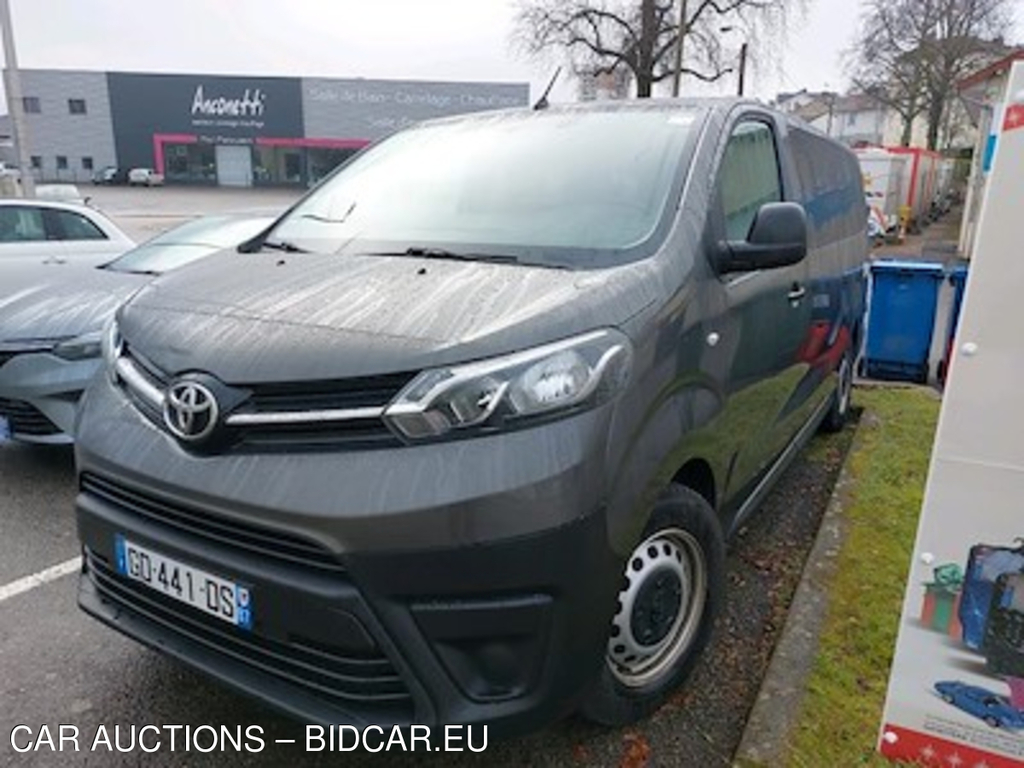 Toyota PROACE PROACE Combi Long 1.5 120 D-4D Dynamic RC21