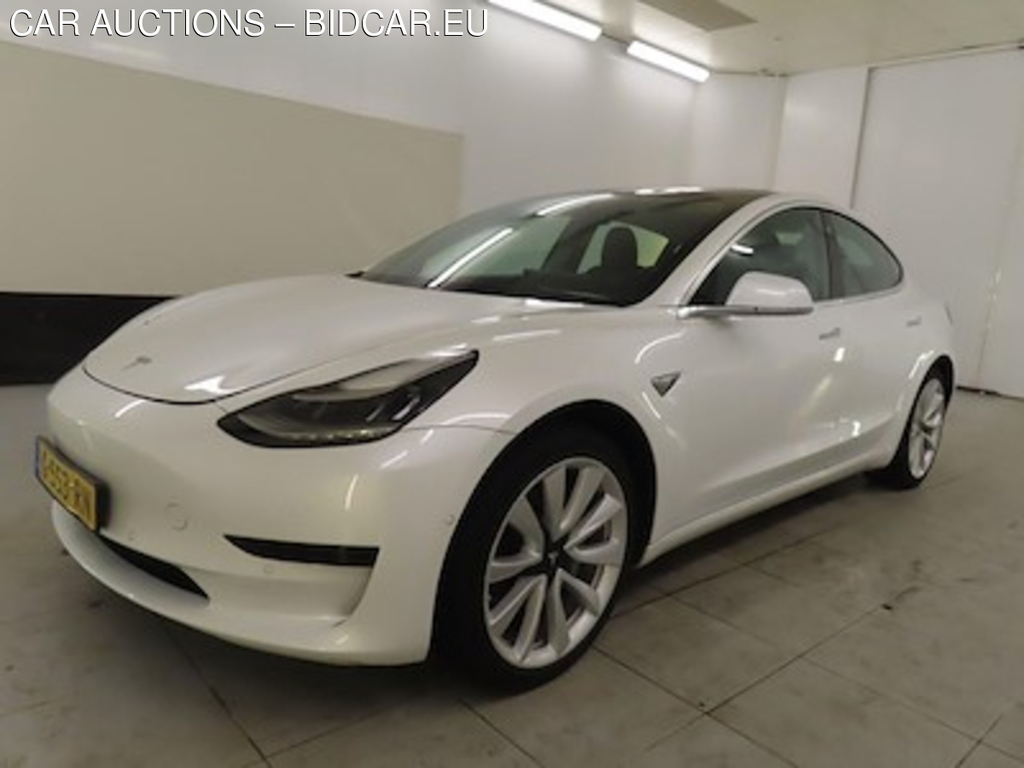 Tesla Model 3 Standard Range Plus RWD 4d