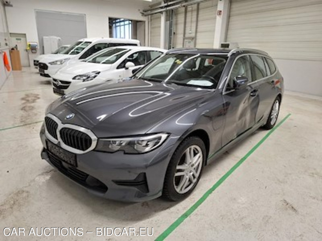 BMW Series 3 330e xDrive Touring 135KW