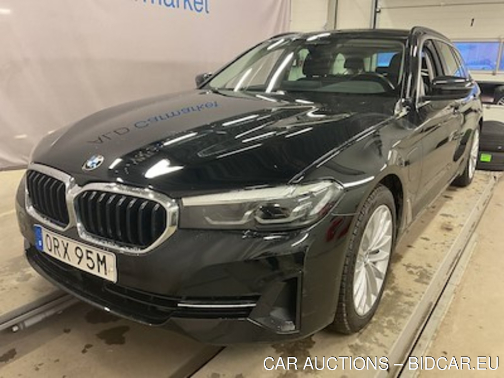 BMW 530e xdrive touring A Connected Ed, Skinn, Drag, B-Kamera, Nav, Auto