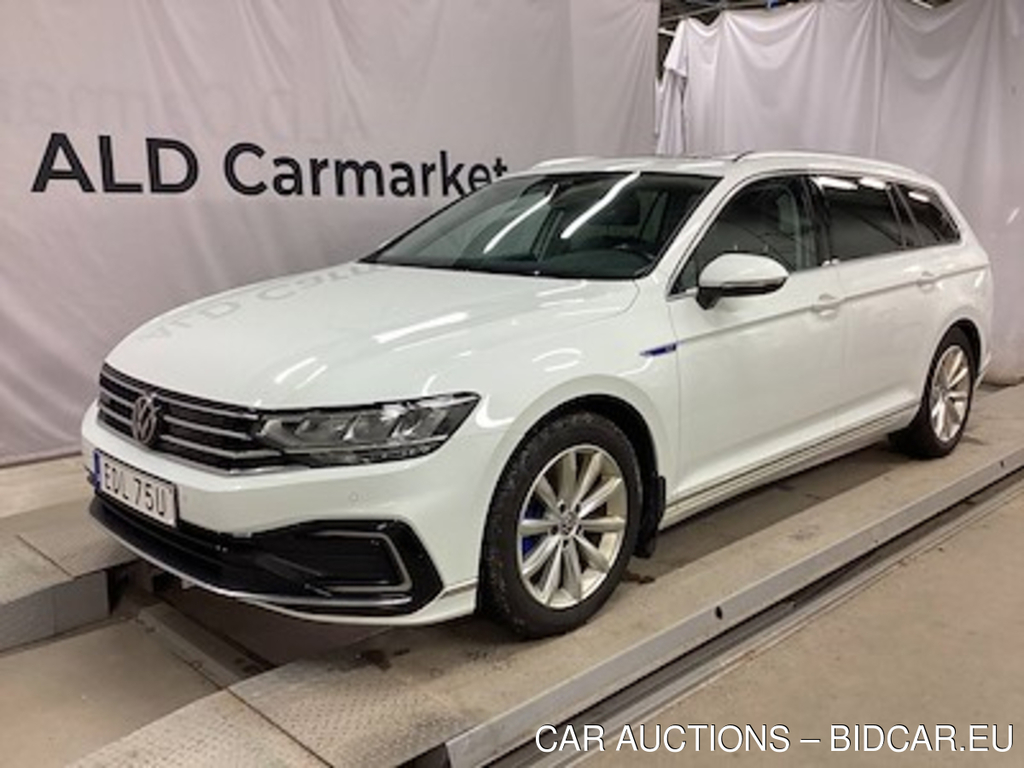 Volkswagen Passat gte Drag-Paket, PANORAMA, Skinn/Alcantara, P-Varmare, Nav, Auto