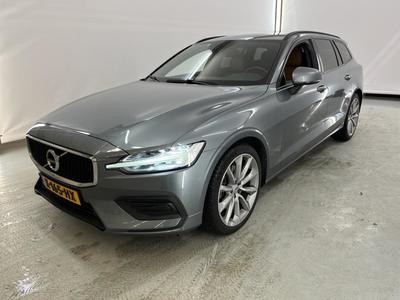 Volvo V60 2.0 B3 MOMENTUM, 2021