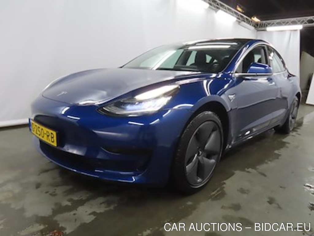 Tesla Model 3 Standard Range Plus RWD 4d