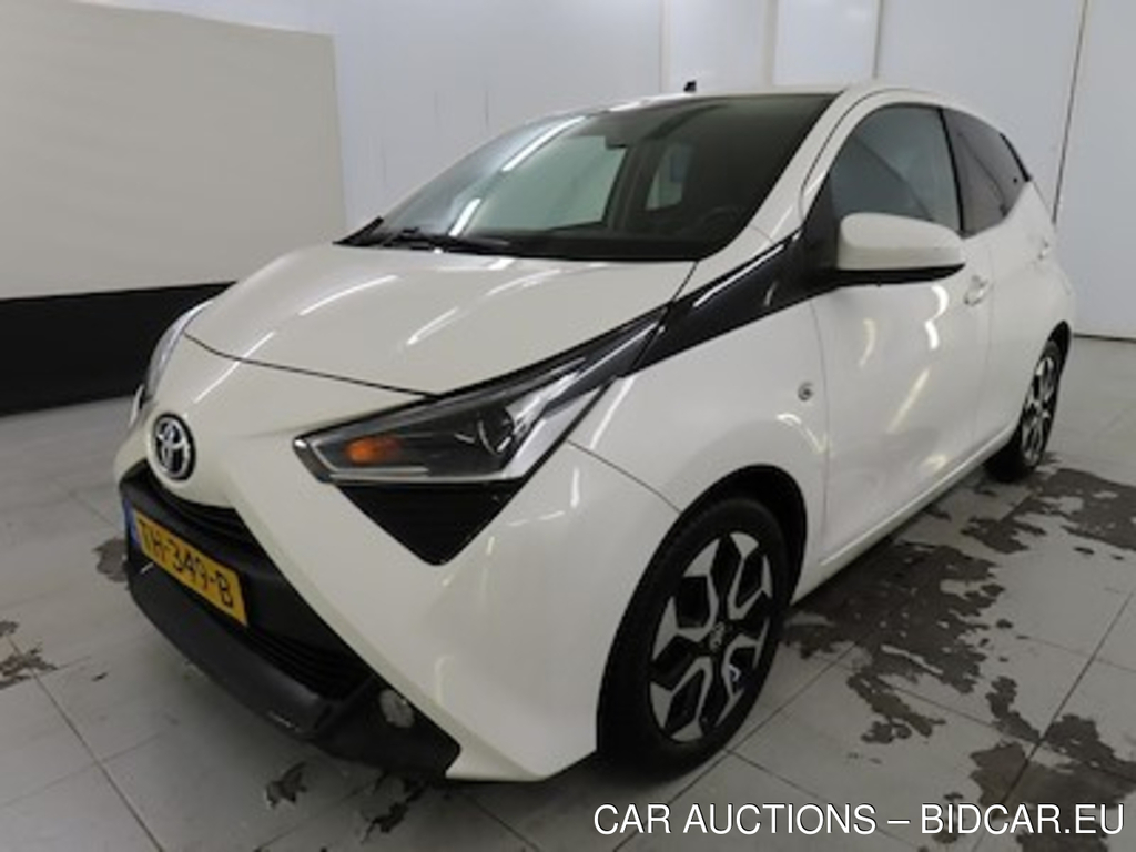 Toyota Aygo 1.0 VVT-i x-first 5d