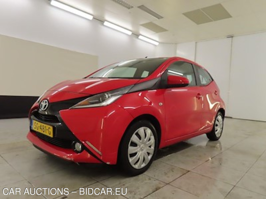 Toyota Aygo 1.0 VVT-i ActieAuto met x-shift transmissie 5d x-p