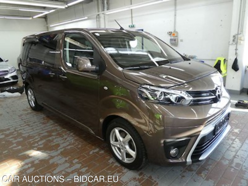 Toyota proace verso 2.0 D-4D 180 FAMILY+MEDIUM AUTO