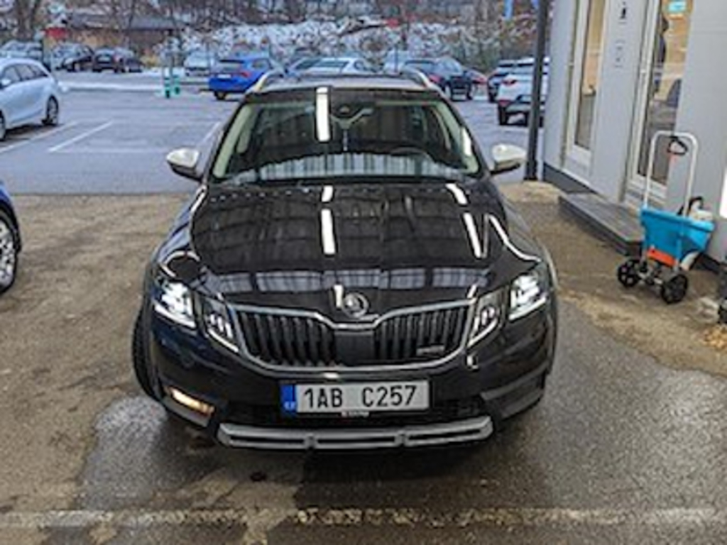 Skoda Octavia 2.0 TDI 135 kW 4x4 DSG Scout Combi