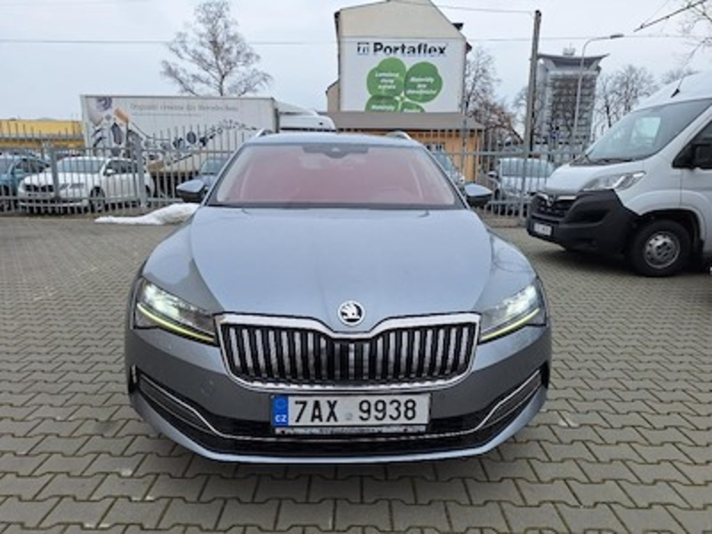 Skoda Superb 2.0 TDI 140kW Style Combi 4x4 DSG