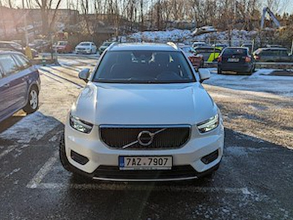 Volvo XC40 T3 Drive-E Momentum FWD Auto