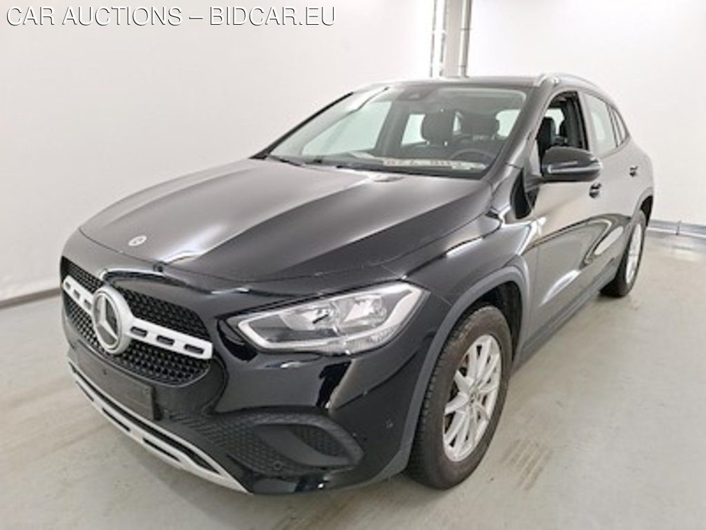 Mercedes-Benz GLA 2.0 GLA 180 D DCT Business Solution Essential Plus