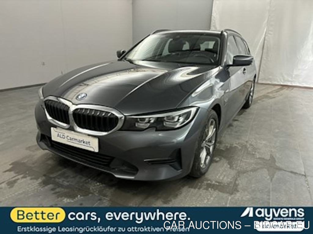 BMW 3er BMW 330e Touring Aut. Advantage Kombi, 5-turig, Automatik, 8-Gang